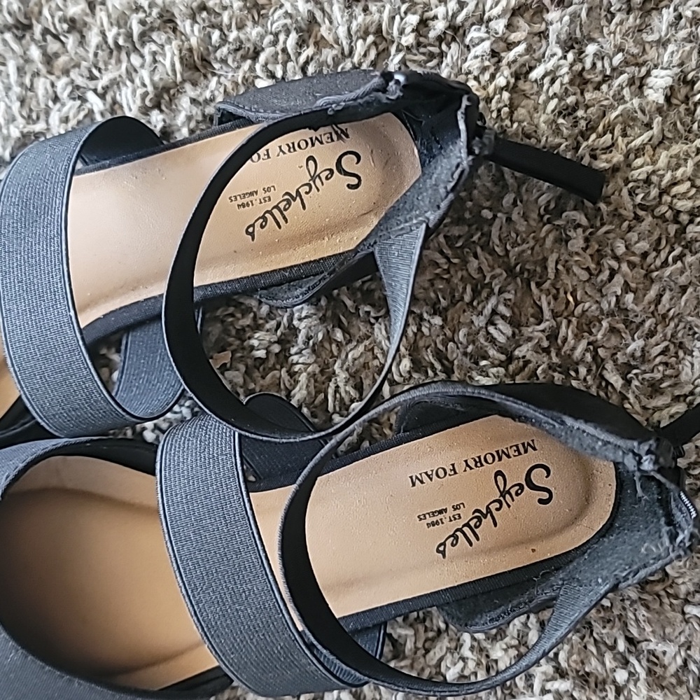 Seychelle's Memory Foam Pointed Flats - image 5